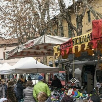 cantu-in-festa-per-santapolloniama-meno-gente-alla-fiera_49da956c-eef8-11e6-98ea-57b7ba482712_998_397_original